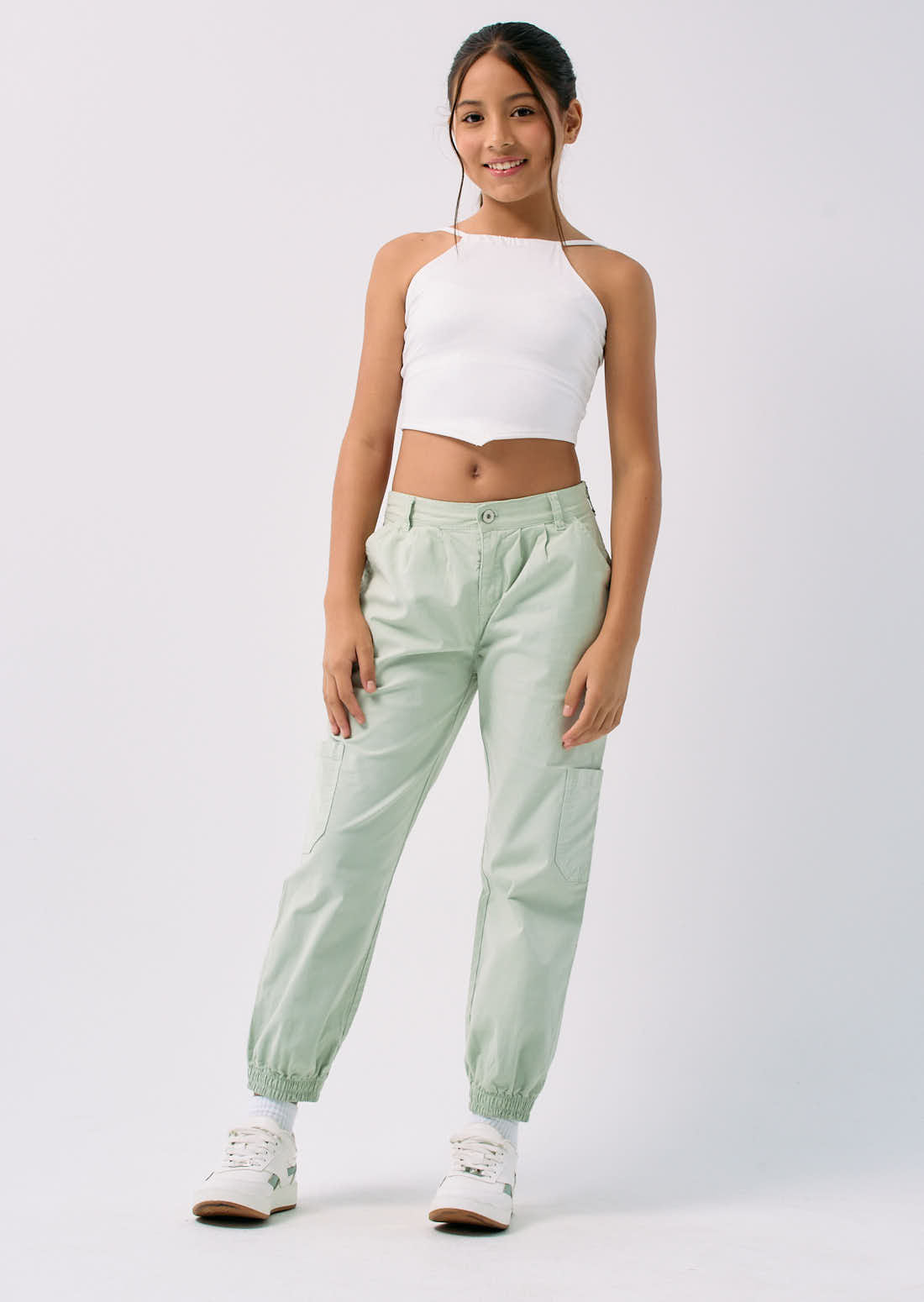 Jogger menta bolsillos en costados para niñas
